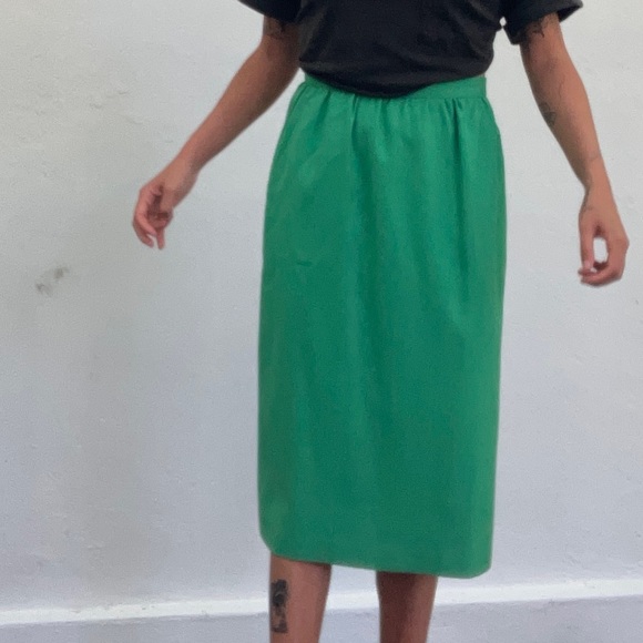 VINTAGE spring green midi skirt - Picture 1 of 6